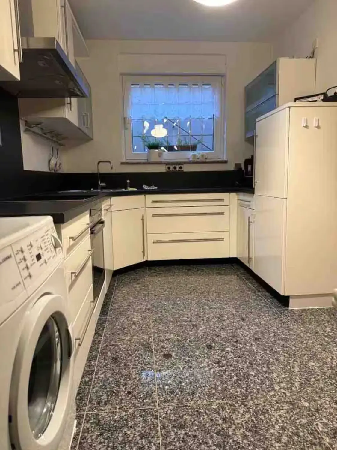 Wohlfühlen – Voll ausgestattete Küche