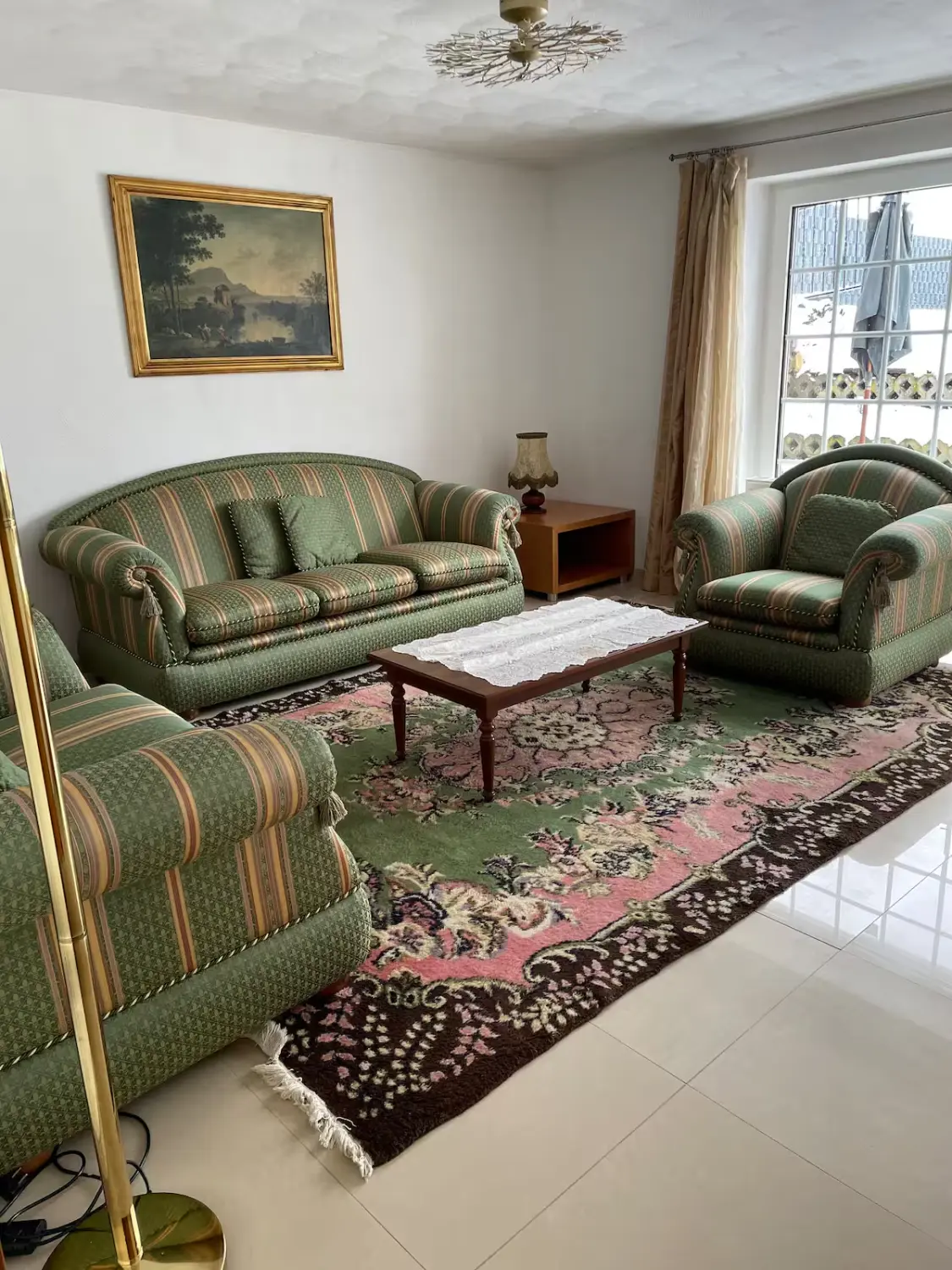 Wohlfühlen - Möbliertes Wohnzimmer